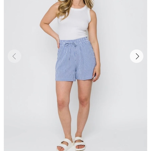 Striped shorts - Picture 3 of 3